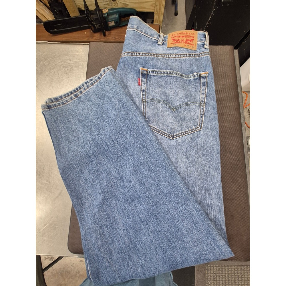 Levi Strauss‎ 550 Relaxed Fit Jeans Mens W38 L32 Light Wash Denim Blue